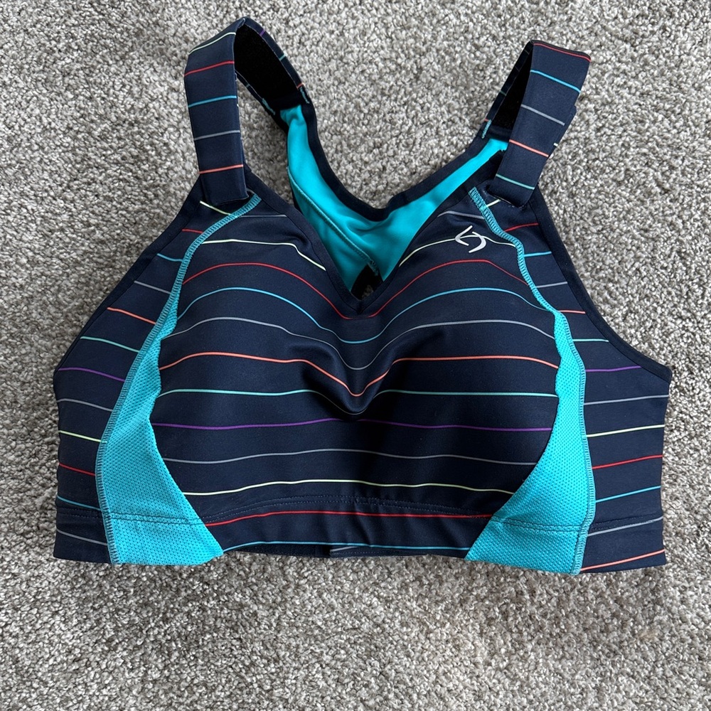 Like new women’s sports bra